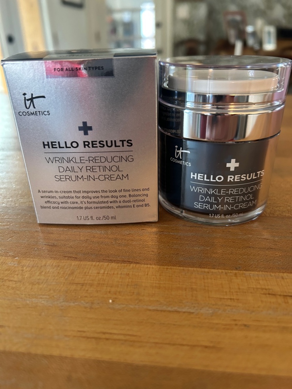 IT Cosmetics Hello Results wrinkle reducing daily retinol serum in cream